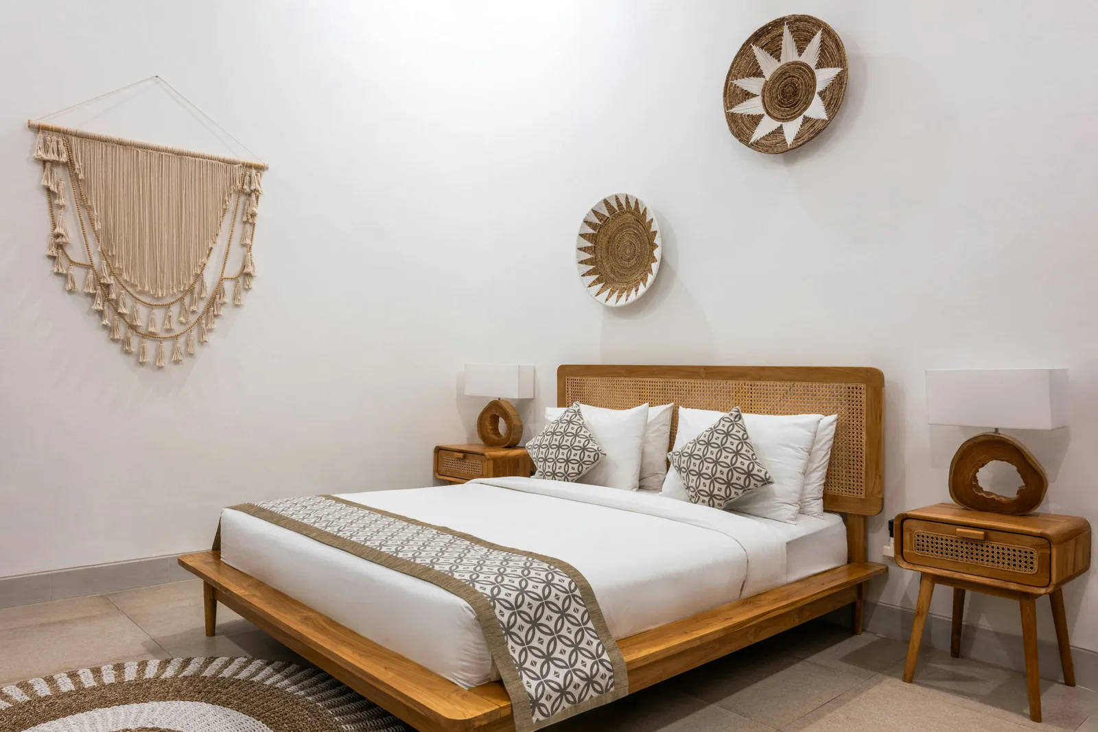 Sheesham Queen Bed with Storage